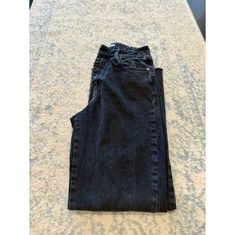 Zara size US 2 high-waisted black denim straight leg raw hem jeans